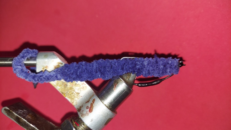 CT Senko Worm Blue Size 1/0